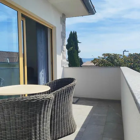 Lovely Sea View Krk - Comfort One Bedroom With Sea View 아파트 크르크